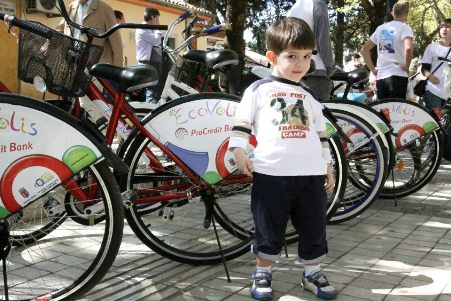 Rikthejani kembesoreve qytetin! Vetem keshtu zhduket makthi i trafikut ne Tirane  