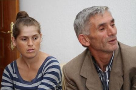 Babai jep 5 dynym toke ne Diber per te shpetuar veshken e vajzes