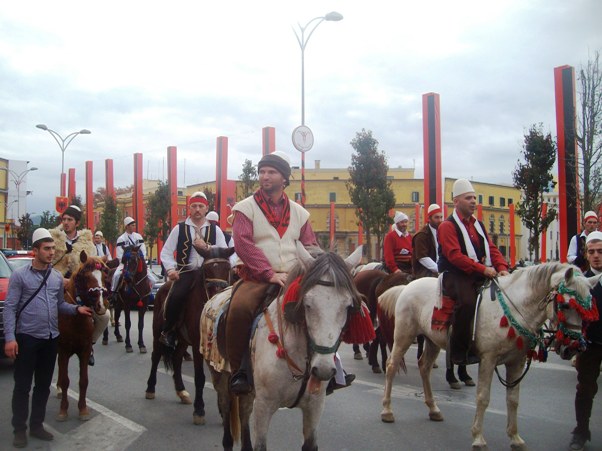 Cfare mendojne te rinjte rreth festimeve?