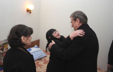 Hipokrizia e Kryeministrit me te moshuarit