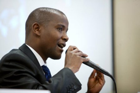Kandidati politikan i pare gej ne Kenia tregon pse u largua nga gara