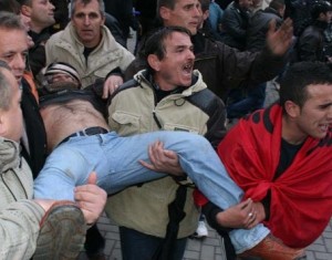 Komisioneri i KiE: Tejet i shqetesuar qe pergjegjesit e 21 janarit nuk kane dhene llogari para drejtesise