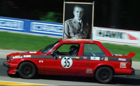 Komandanti Enver Hoxha me BMW