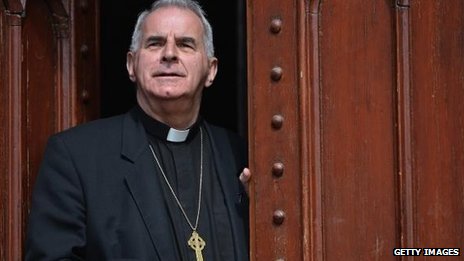 Dorehiqet kreu i katolikeve ne Britani, akuzohet per “sjellje te pahijshme me prifterinj”
