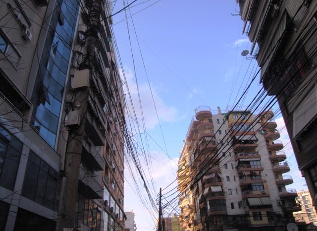 Tirane, teksa ngre koken nga qielli... (FOTO)