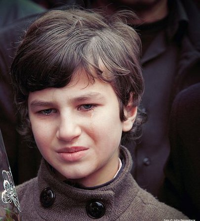 E dashur Ana, mos u deshpero! Behu simbol i kurajos sone...