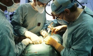 Sot Dita Boterore e Veshkes. Mjeket bejne thirrje te zgjerohet kategoria e dhuruesve. Ne maj transplantet ne QSUT