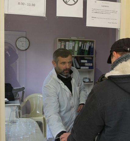 Te kalosh diten me perdoruesit e droges ne momentin kur ata nuk njohin askend...