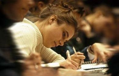 Si hapen programet e studimit ne universitet pa analizuar fare cfare kerkon tregu i punes