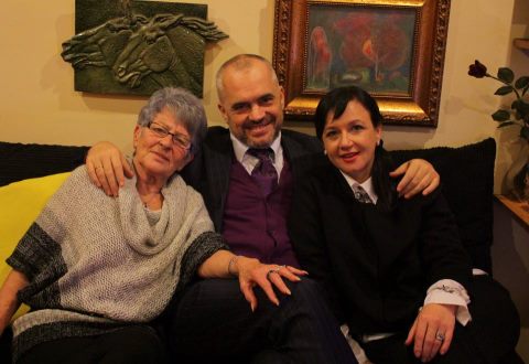 8 marsi ne syte e Rames, Berishes dhe Topallit