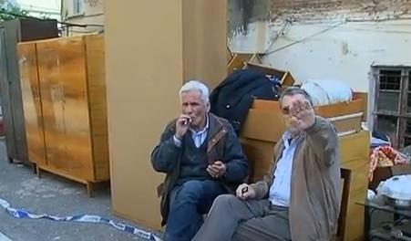 Banoret e nxjerre nga shtepite futen ne greve urie