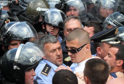 TCH raporton se operatori i saj eshte goditur nga Erzen Brecani, zv/drejtor i Policise (i njohur per sjellje te dhunshme)