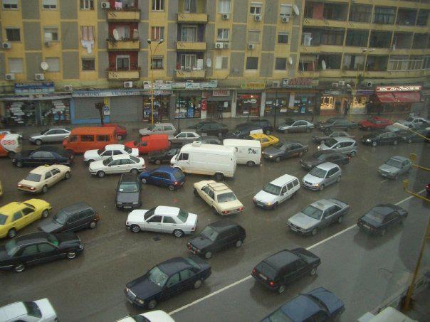 Golden Hour vs. Harlem Shake ne Tirane
