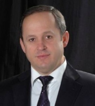 Femijet kerkojne para ne emer te Shtepise se Femijes, Cumani ben denoncim ne polici
