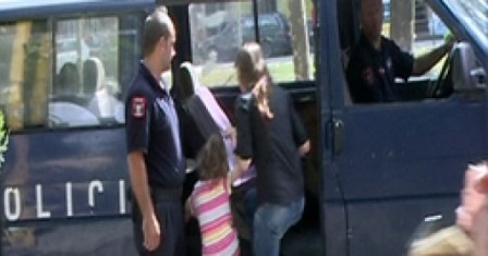 345 me shume raste te dhunes ne familje shqetesojne Amnesty International por jo gjykatesit shqiptare (?)