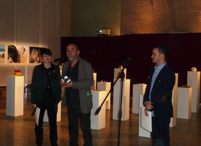 Celet ekspozita Art 1. Ndahen 12 cmime Aleati i Vitit per LGBT (FOTO)