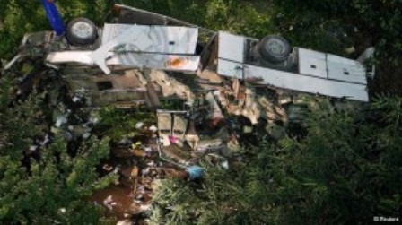 Itali, bie autobusi nga ura, humbasin jeten 38 persona dhe u plagosen 11 te tjere