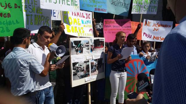 Premtimet e Bashes, si flluska sapuni, thone romet ne proteste (FOTO)