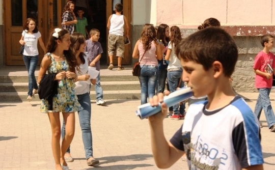 ACCE i ben thirrje qeverise: Tekste dhe mjete shkollore falas per femijet ne nevoje