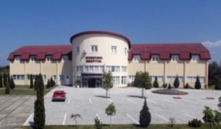 Klinika e vdekjes në Gjakovë, pranga mjekut pa diplomë