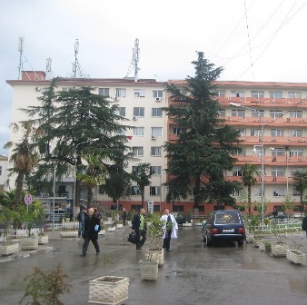 Beqaj: Borxhi i QSUT-se 22 milione dollare. Do te clirojme hapsirat e spitalit