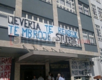 Studentet e ekonomikut protestojne per te 12-n here, asnje pergjigje nga Bashkia e Tiranes