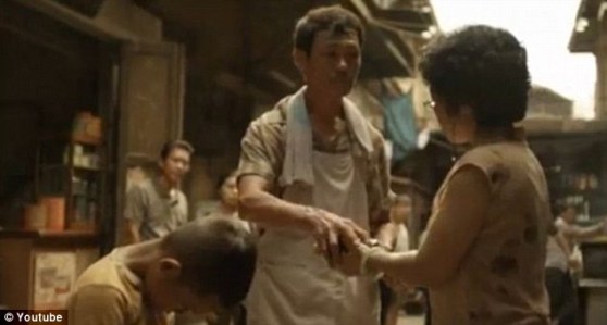 VIDEO/Ne fund gjithkujt i shpeton te pakten nje lot…
