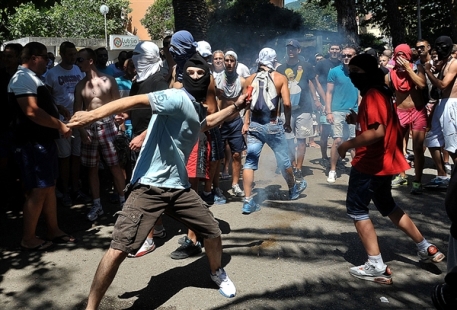 Mbi 2000 police per te siguruar paraden gej te Podgorices, te dielen