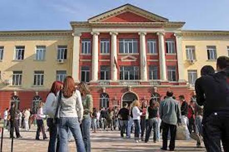 Buxheti i ulet per arsimin, pedagoget rrezikojne te mos marrin 2 rroga