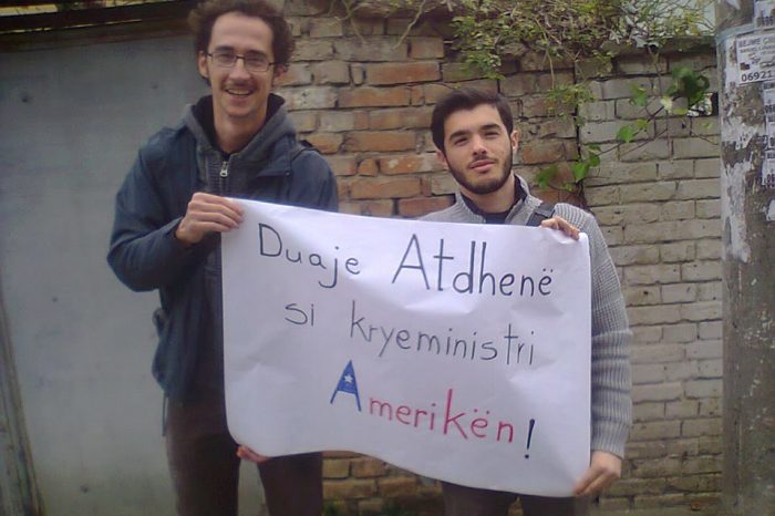 Mjedisi dhe shendeti jane te fundit qe shqiptaret mendojne teksa protestojne per armet!
