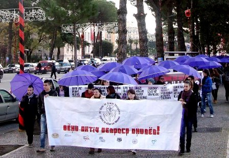 Leter e hapur drejtuar te gjithe shqiptareve: Ndal dhunes dhe perdhunimit te grave e vajzave shqiptare!