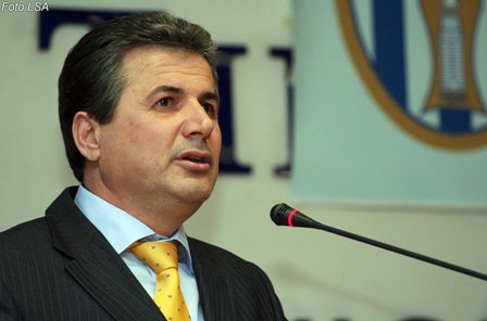 Legalistet “zbythin” Ekrem Spahine, PLL drejtohet nga Gjana
