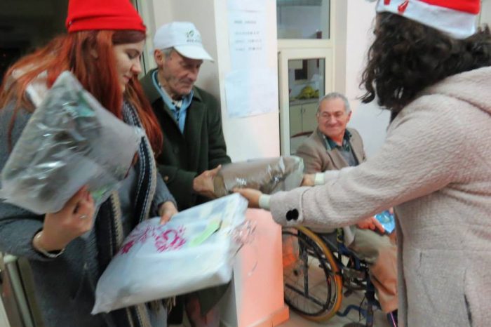 UMP, dhurata per te moshuarit