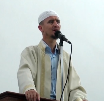 Imami Ahmed Kalaja, “Asnje shqiptar s'duhet te shkoje ne Siri”.