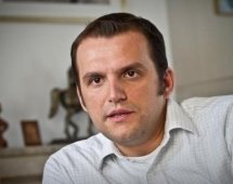 Arrestohet djali i Ibrahim Rugoves, dyshohet per krim te organizuar