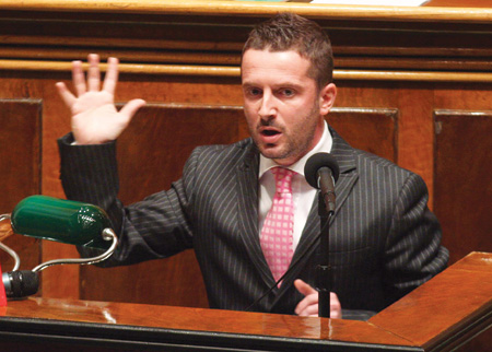 Brace: Te largohet jo vetem Guvernatori por edhe Keshilli Mbikqyres!