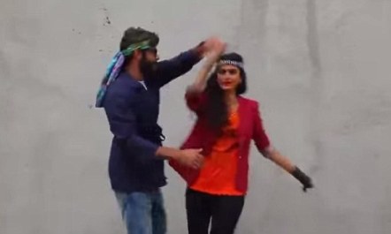 Iran, burg dhe kamzhik per te rinjte qe publikuan nje video duke kercyer