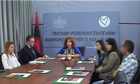 Java kunder trafikut te qenieve njerezore (VIDEO)