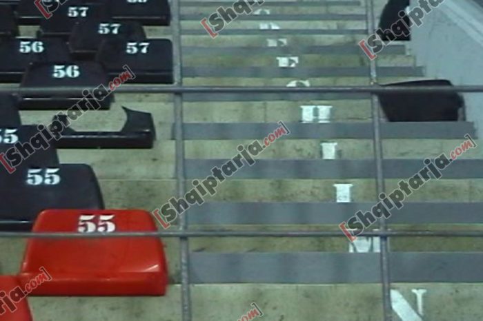 Stadiumi i ri, shkulen stolat (nga tifozet e Tiranes?) - FOTO DHE VIDEO