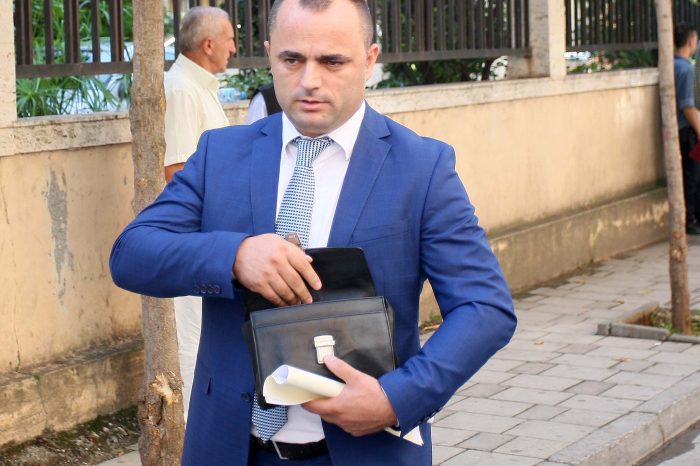 A na duhen "prokurorë jakobinë"? Pyet lapsi.al