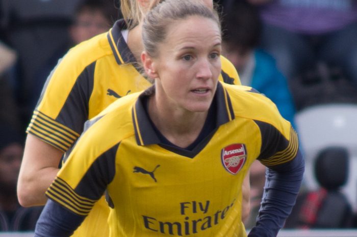 Personazh: Casey Jean Stoney